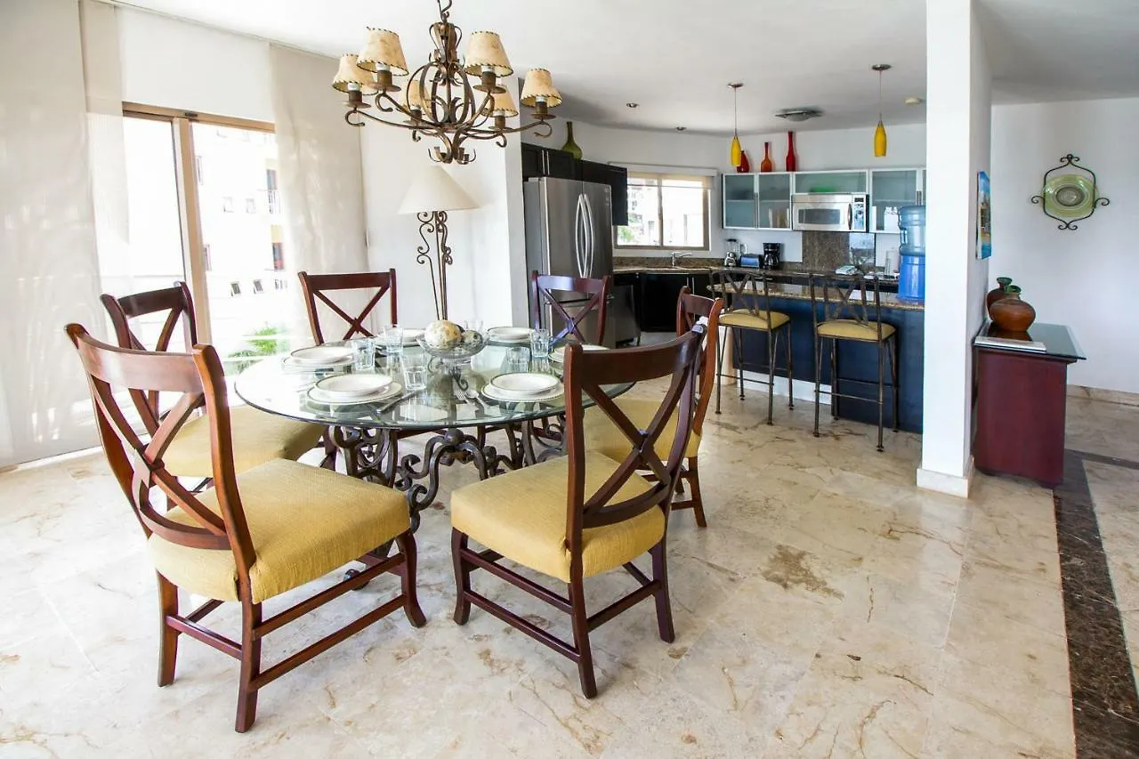 Condominios Corto Maltes Playa del Carmen Apartment